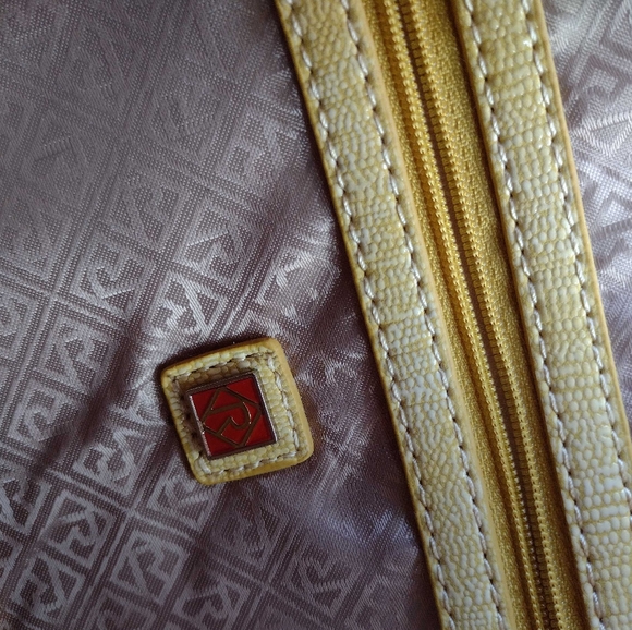 Wallet - Picture 3 of 8